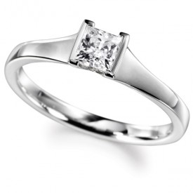 18ct White Gold 0.30 Carat Princess cut  Diamond Ring (G Colour, VS1 Clarity)