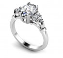 18 Carat White gold 6mm 4mm oval Diamond and Brilliant cut Diamond Cluster Ring